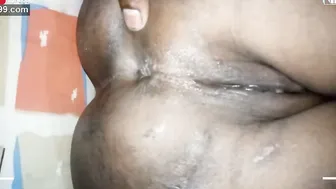 Mature Indian Aunty Showing Off Her Pussy And Ass