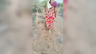 Desi Village Auntie Fucking Young Stud Outdoors Behind House