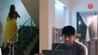 Indian Aunty Seducing Young Guy For Hardcore Fucking Spree