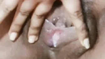 Indian Milf Fingering Her Dripping Wet Pussy On Webcam Moaning