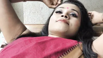 Saree Clad Aunty Sniffing Her Armpit Getting Turned On Fully