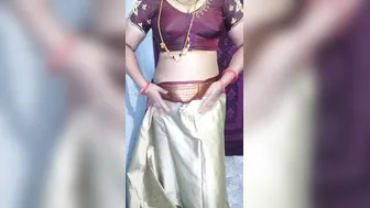 Curvy Bhabhi Undressing Slowly In Traditional Saree At Home
