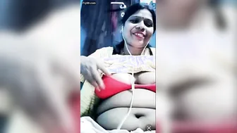 Naughty Indian Aunty Stripping Naked On Her Webcam Show