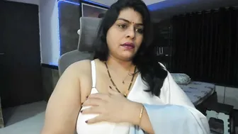 Busty Mature Babe Licking And Playing With Her Big Boobs