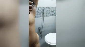 Aunty Shaving Her Pussy Before Shower Getting Ready For Me
