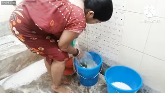 Thick Aunty Washing Clothes Gets Bent Over And Fucked Raw