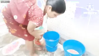 Thick Aunty Washing Clothes Gets Bent Over And Fucked Raw