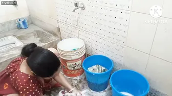 Thick Aunty Washing Clothes Gets Bent Over And Fucked Raw