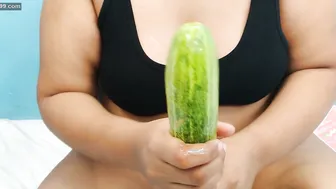 Widow Aunty Masturbating Hard With Big Cucumber In Pussy
