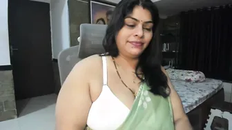 Curvy Milf Licking And Playing With Her Huge Natural Boobs