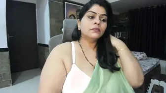 Curvy Milf Licking And Playing With Her Huge Natural Boobs