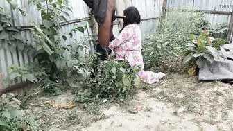 Fucking Neighbor Aunty Outdoors Behind Her Husband Back