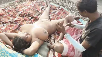 Giving Horny Housewife A Sensual Oil Massage Treatment