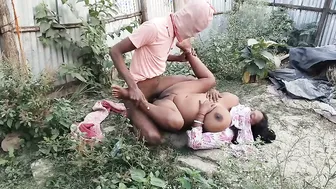 Hot Married Bhabhi Getting Pounded Outdoors In Public Spot