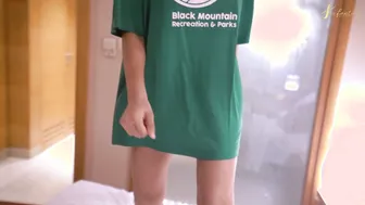 Pizza Delivery Guy Catches Her Masturbating And Joins In