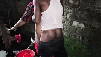 Aunty Sitting Hot So I Grabbed Her And Fucked Her Ass Good