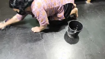 Hugging Step Aunty While Shes Cleaning And Fucking Her Good