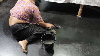 Hugging Step Aunty While Shes Cleaning And Fucking Her Good