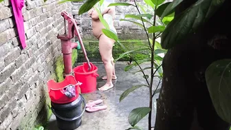 Watching Aunty Heading To Bath After Hugging And Fucking Her Ass