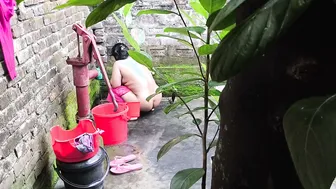 Watching Aunty Heading To Bath After Hugging And Fucking Her Ass