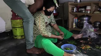 Hugging Aunty In Kitchen And Fucking Her Ass While She Cooks