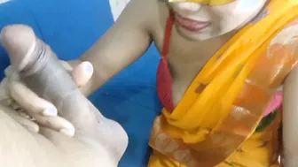 Bhabhi Screaming In Pain While Sucking And Fucking In Restroom