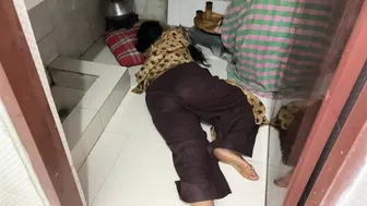 Grabbing Aunty In The Kitchen And Fucking Her Hard Right There