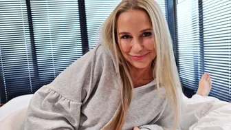 Stepsister Catches Me Jerking Off And Begs For My Hard Cock