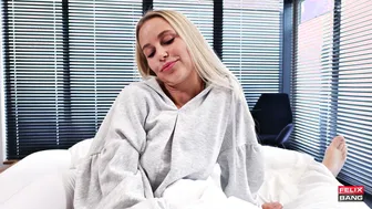 Stepsister Catches Me Jerking Off And Begs For My Hard Cock