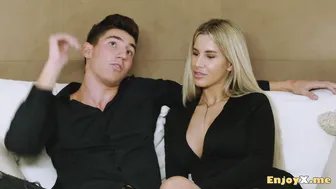 Hot Desi Mommy Giving Deep Throat To Guest In Kitchen Amateur