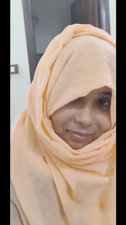 Hijabi Desi Wife Blowing Lovers Lund In Secret Affair Clip