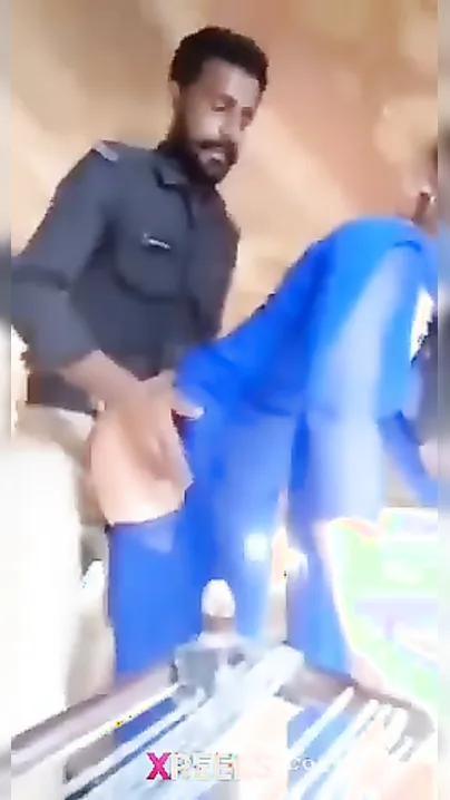 Pakistani Officer Desi Randi Ko Uniform Me Thoka