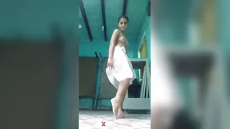 Desi Randi Nude Naach With Jhumkas In Bedroom Mirror