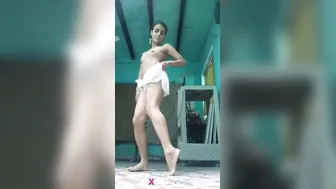 Desi Randi Nude Naach With Jhumkas In Bedroom Mirror