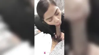 Anjaan Ladki Train Mein Lund Chus Rahi Chupke Se