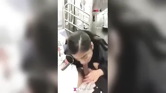 Anjaan Ladki Train Mein Lund Chus Rahi Chupke Se