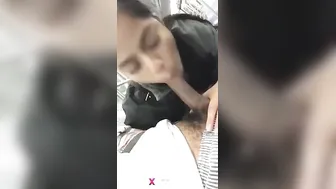 Anjaan Ladki Train Mein Lund Chus Rahi Chupke Se