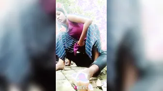 Shy Desi Gf Riding Bf’s Dick Outdoor Near Punjab Highway