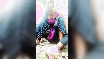 Shy Desi Gf Riding Bf’s Dick Outdoor Near Punjab Highway