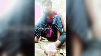 Shy Desi Gf Riding Bf’s Dick Outdoor Near Punjab Highway