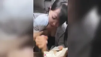 Cute Desi Babe Car Mein Haath Se Lund Hilati