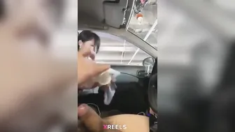 Cute Desi Babe Car Mein Haath Se Lund Hilati