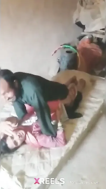 Pakistani Sali Ki Tight Chut Mein Lund Ghusa