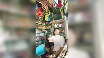 Cousins Chupke Se Blowjob Dete Grocery Shop Mein