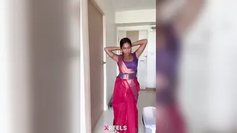 Fiji Desi Babe Naughty Chut Rubbing Posing For Phone Camera