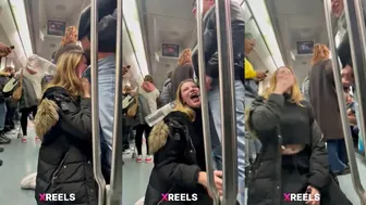 Cute Desi Gf Lund Chus On Delhi Metro Aunty Dekhti Hai