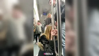 Cute Desi Gf Lund Chus On Delhi Metro Aunty Dekhti Hai