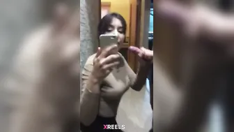 Party Se Mili Horny Bhabhi Toilet Mein Lund Chus Rahi Jhatke Se