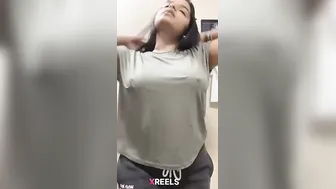 Nri Busty Desi Gf Bf Ko Video Bhej Rahi Chaddi Utarte Hue