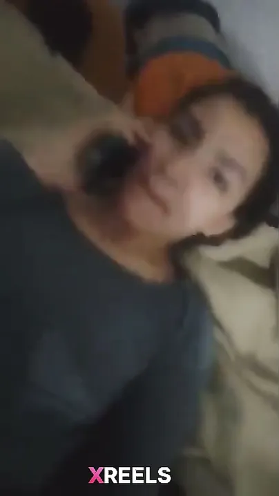 Cheating Bhabhi Phone Pe Lover Se Baat Karte Hue Hard Doggie Fuck